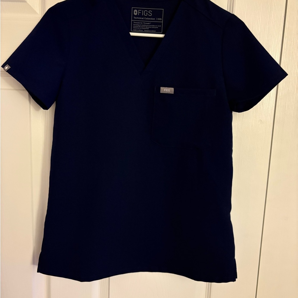 Figs  Women’s Technical Collection Navy Blue Short Sleeve Scrub Shirt